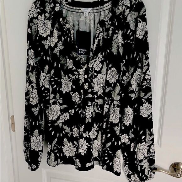 crown & ivy Black Floral Bling Front Buttons V Neck Loose Fit NWT XL - Picture 1 of 10